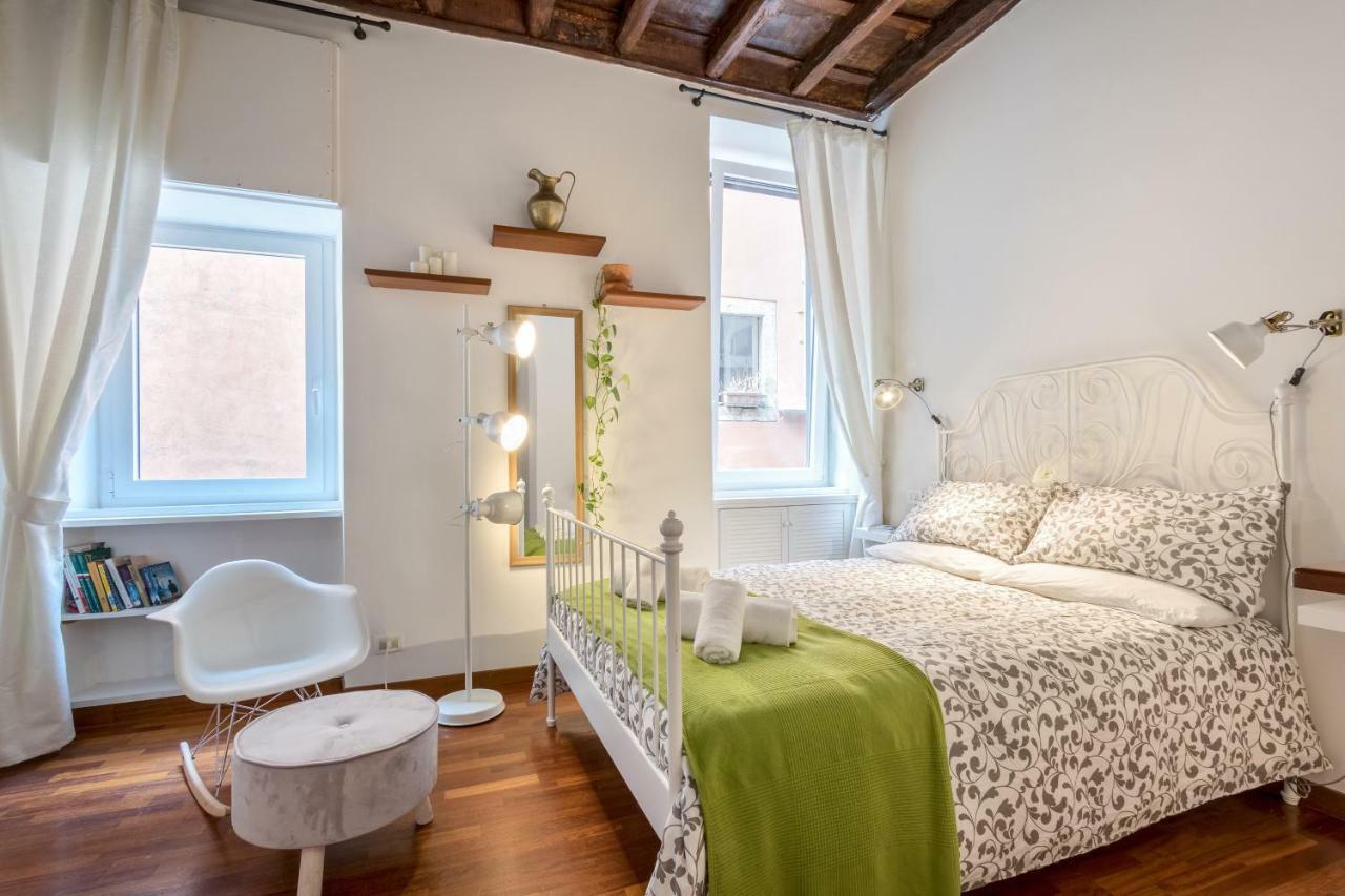 Casa de Férias Enchanting Loft In Trastevere *